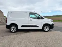Used Vauxhall Combo 100 HP (73 kW) 2025 White MPV