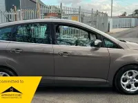 Used Ford C-MAX Zetec 105 HP (77 kW) 2014 Brown MPV