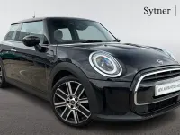 Begagnad Mini Cooper Exclusive 134 HK (98 kW) 2023 Svart Halvkombi