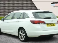 Used Vauxhall Astra SRi 145 HP (106 kW) 2020 White Estate