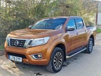 Begagnad Nissan Navara Acenta+ 190 HK (139 kW) 2016 Gul Pickup