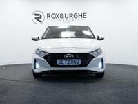 Used Hyundai i20 SE 100 HP (73 kW) 2022 White Hatchback