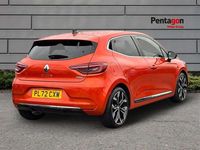 Used Renault Clio V Techno 143 HP (105 kW) 2023 Orange Hatchback