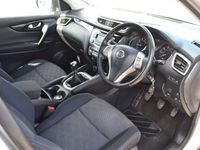 used Nissan Qashqai 1.2 DIG T Acenta 2WD Euro 5 (s/s) 5dr