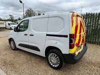 Used Toyota Proace 120 HP (88 kW) 2022 White MPV