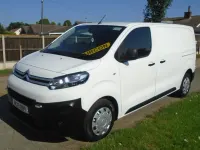Used Citroën Dispatch 120 HP (88 kW) 2019 White MPV