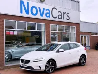 Usado Volvo V40 R-Design 122 CV (89 kW) 2017 Blanco Utilitario
