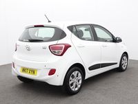 Used Hyundai i10 SE 87 HP (63 kW) 2017 White Hatchback