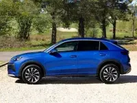New VW T-Roc Life 116 HP (85 kW) 2026 Blue SUV