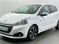 Used Peugeot 208 S 82 HP (60 kW) 2018 White Hatchback