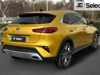Usado Kia XCeed First Edition 138 CV (101 kW) 2021 Amarillo SUV