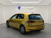 Used VW Golf VII SE 130 HP (95 kW) 2018 Yellow Hatchback