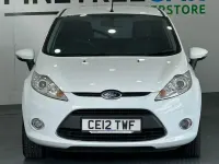 Used Ford Fiesta Zetec 81 HP (59 kW) 2012 White Hatchback