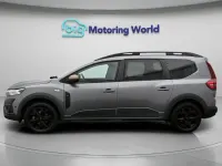Used Dacia Jogger Extreme 141 HP (103 kW) 2024 Grey MPV