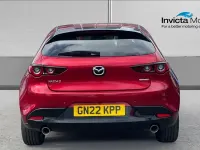Usado Mazda 3 Inclusive 183 HP (134 kW) 2022 Vermelho Citadino