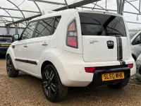 Used Kia Soul 126 HP (92 kW) 2011 White SUV