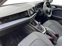 Usado Audi A1 Sport 94 HP (69 kW) 2024 Cinzento SUV