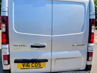 Used Renault Trafic 2018 Silver MPV