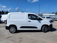 Używany Citroën Berlingo 2022 Biały Minivan