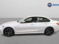 Usado BMW 330e M Sport 292 HP (214 kW) 2023 Branco Sedan