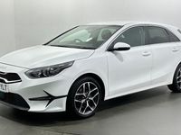 Używany Kia Ceed 160 KM (117 kW) 2023 Biały Hatchback