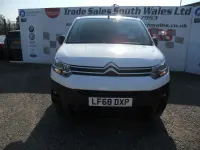 Used Citroën Berlingo 75 HP (55 kW) 2019 White MPV