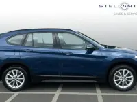 Usado BMW X1 Comfort Edition 134 CV (98 kW) 2021 Azul SUV