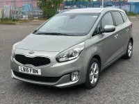 Used Kia Carens 2015 Silver MPV