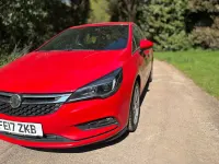 Usado Vauxhall Astra SRi 2017 Rojo Utilitario