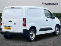 Usado Vauxhall Combo S 100 HP (73 kW) 2023 Branco Van