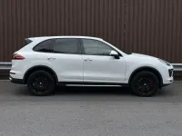 Used Porsche Cayenne Turbo 520 HP (382 kW) 2014 White SUV