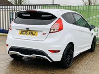 Usado Ford Fiesta ST 2016 Branco Citadino