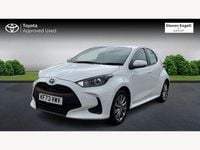 Used Toyota Yaris Hybrid 114 HP (83 kW) 2024 White Hatchback