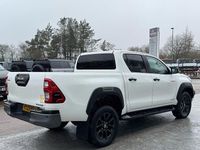 Used Toyota HiLux 204 HP (150 kW) 2023 White Pickup