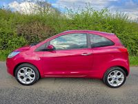 Begagnad Ford Ka Titanium 69 HK (50 kW) 2011 Röd Halvkombi