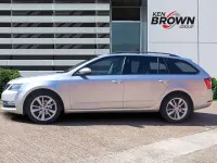 Usado Skoda Octavia 150 CV (110 kW) 2018 Plateado Familiar