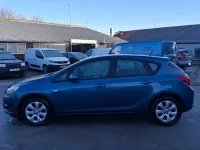 Used Vauxhall Astra Design Edition 2015 Blue Hatchback