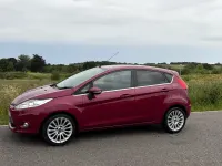 Used Ford Fiesta Titanium 70 HP (51 kW) 2012 Red Hatchback