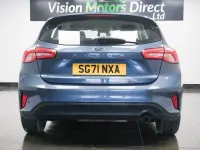 Used Ford Focus Zetec 120 HP (88 kW) 2021 Blue Hatchback