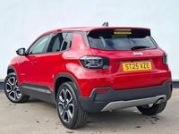 Begagnad Jeep Avenger Summit 100 HK (73 kW) 2025 Röd SUV