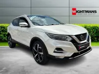 Used Nissan Qashqai Tekna+ 2017 White SUV