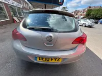 Used Vauxhall Astra 2010 Metallic silver Hatchback