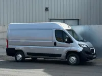 Used Peugeot Boxer Premium 140 HP (102 kW) 2023 Grey metallic Van