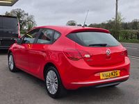 Second-hand Vauxhall Astra 2013 Roșu Hatchback
