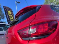 Used Renault Clio Iconic 90 HP (66 kW) 2018 Red Hatchback