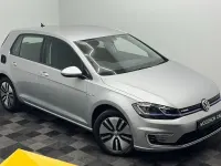 Begagnad VW e-Golf 100 kW (136 HK) 2019 Silver Halvkombi