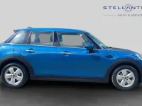 Usado Mini Cooper Classic 134 CV (98 kW) 2021 Azul Utilitario