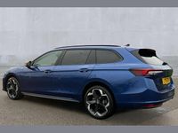Used Skoda Superb SportLine 200 HP (147 kW) 2025 Blue Estate