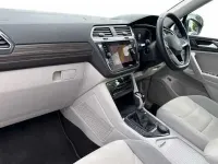 Gebraucht VW Tiguan Allspace Elegance 150 PS (110 kW) 2023 Grau SUV