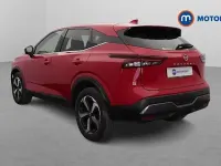 Used Nissan Qashqai N-Connecta 140 HP (102 kW) 2023 Red SUV